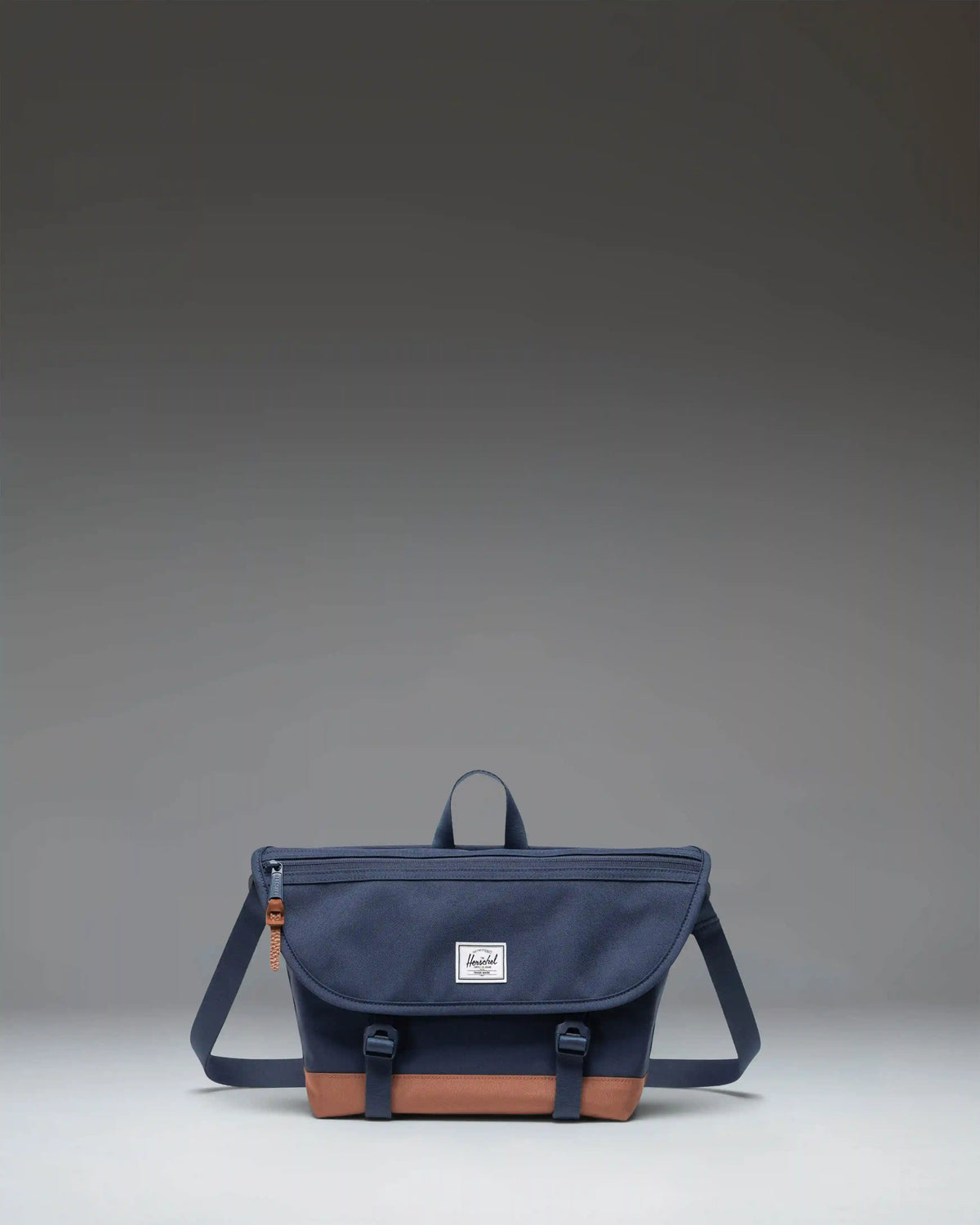 Cove Messenger Small